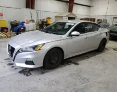 Nissan Altima Nissan Altima