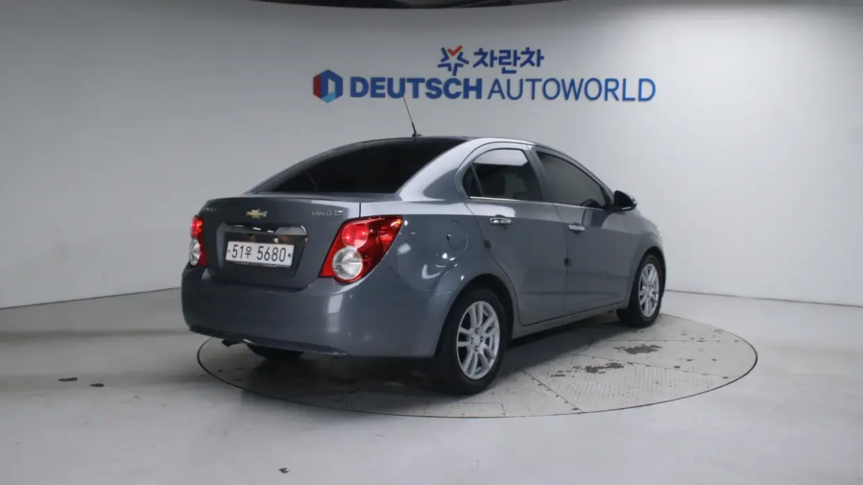 Chevrolet (GM Daewoo) Aveo Sedan LT Top-of-the-line Model