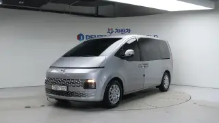 Hyundai Staria LPG 3.5 2WD Tourer 11-seater Modern