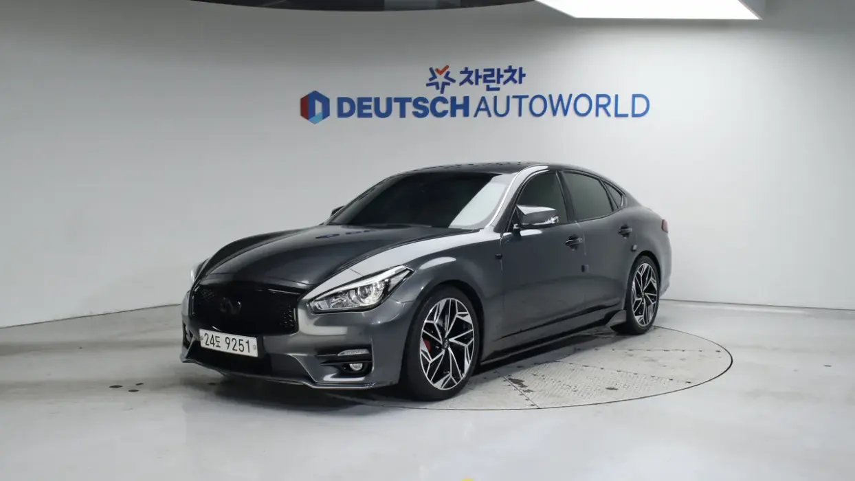 Infiniti Q70 3.7 AWD