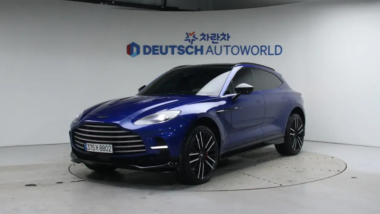 Aston Martin DBX 4.0 V8 707