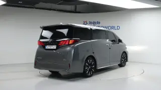Toyota Alphard 4th Generation 2.5 HEV Executive 4WD