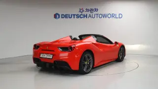 Ferrari 488 Spider 3.9