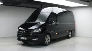 Hyundai Solati 15-seater Luxury