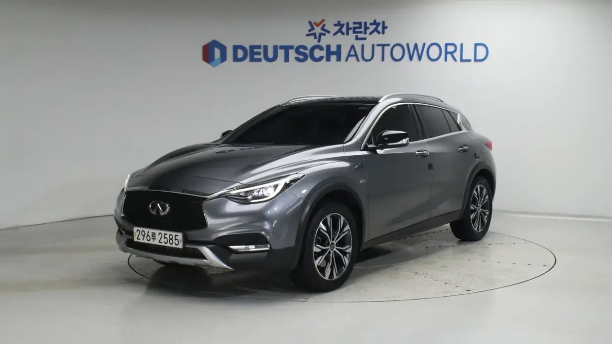 Infiniti QX30 2.0 Essential AWD