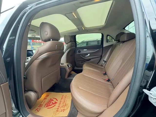 Mercedes-Benze Class 2019 E 200 L 4matic