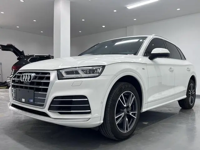 Audi Q5L 2020 Model 45 Exclusive Fashion Model
