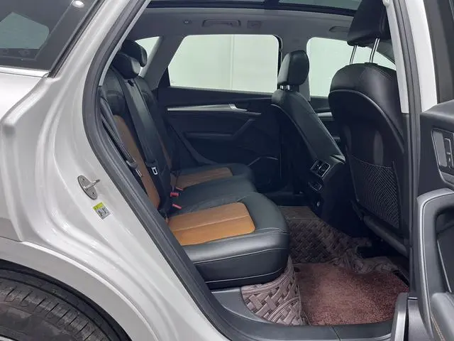 Audi Q5L 2020 Model 45 Exclusive Fashion Model