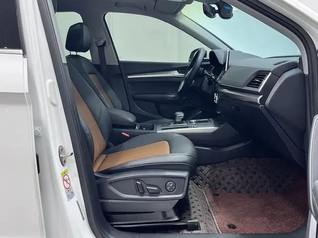 Audi Q5L 2020 Model 45 Exclusive Fashion Model