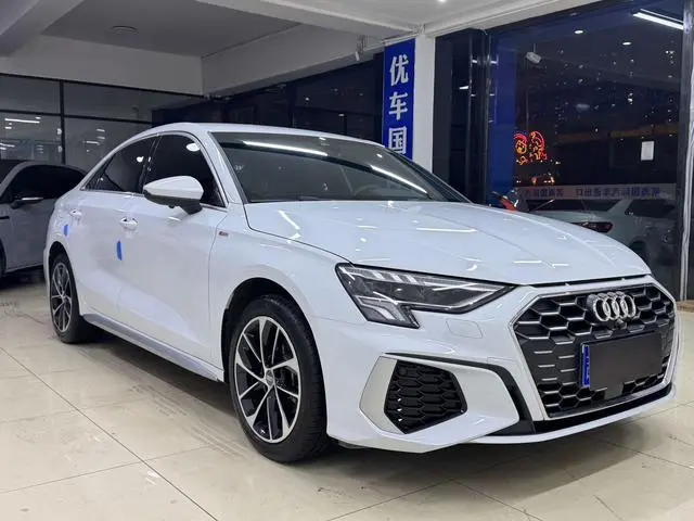 Audi A3 2021 Sportback 35 TFSI агрессивная спортивная модель