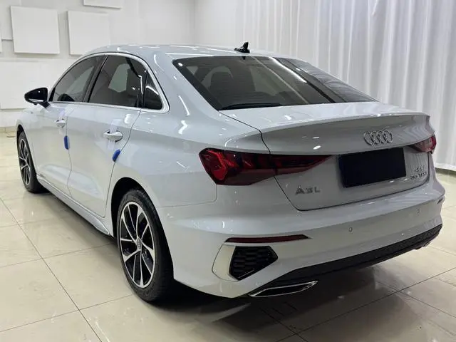 Audi A3 2021 Sportback 35 TFSI агрессивная спортивная модель