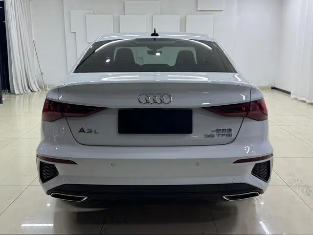 Audi A3 2021 Sportback 35 TFSI агрессивная спортивная модель
