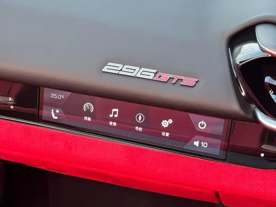 Ferrari 296 2022 3.0T V6 GTS