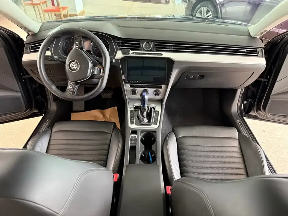 Magotan 2017 280TSI DSG ведущая модель Magotan 2017 280TSI DSG ведущая модель