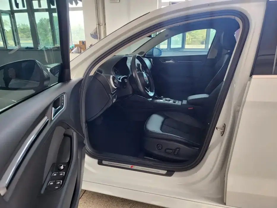 Audi A3 2017 Лимузин 35 TFSI Fashion Audi A3 2017 Лимузин 35 TFSI Fashion