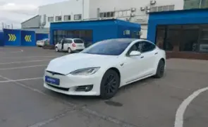 Tesla Model S 2018