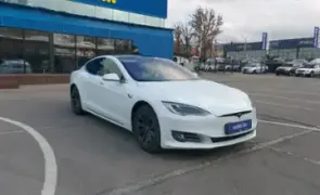 Tesla Model S 2018