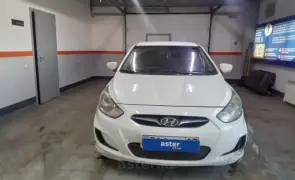 Hyundai Solaris 2012