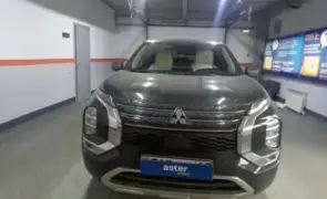 Mitsubishi Outlander 2021