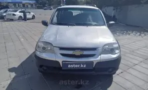 Chevrolet Niva 2012