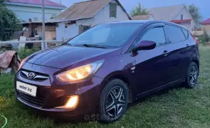 Hyundai Solaris 2013