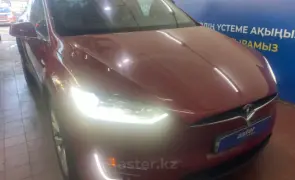 Tesla Model X 2018
