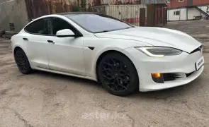 Tesla Model S 2017
