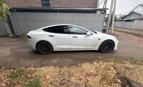 Tesla Model S 2017