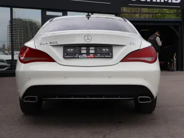 Mercedes-Benz CLA 200