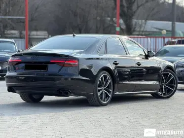 Audi S8
