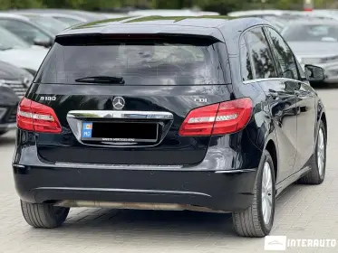 Mercedes B 180