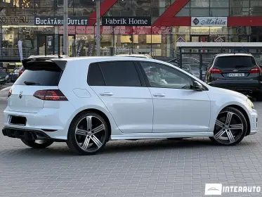 Volkswagen Golf R