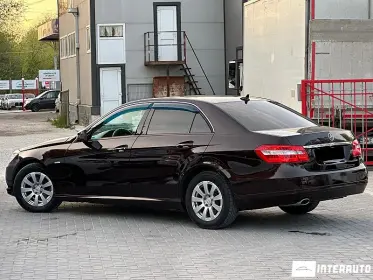 Mercedes E 200