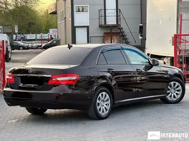Mercedes E 200