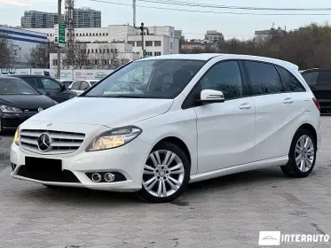 Mercedes B 180