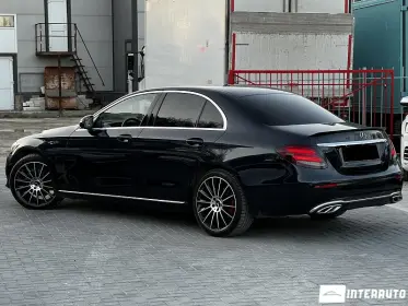 Mercedes E 220