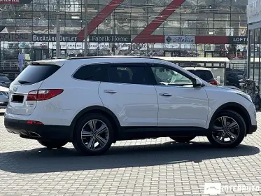 Hyundai Grand Santa Fe