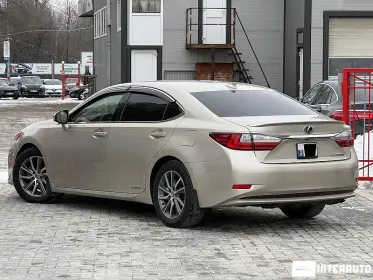 Лексус ES 300h