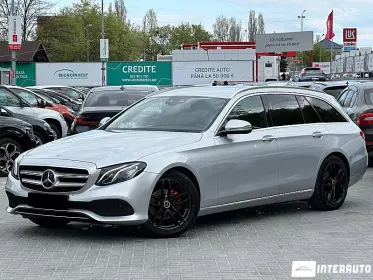 Mercedes E 220