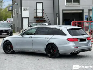 Mercedes E 220