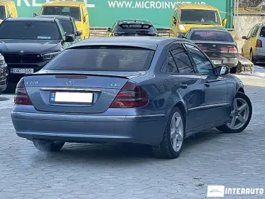 Mercedes E 220