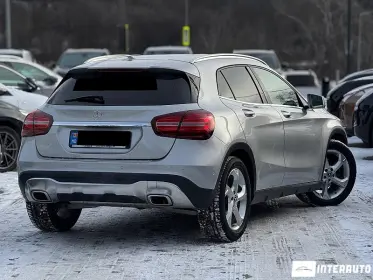 Mercedes GLA 180