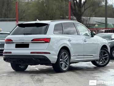 Ауди Кью7