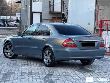Mercedes E 320