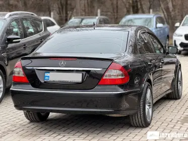 Mercedes E 220