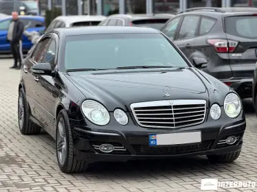 Mercedes E 220
