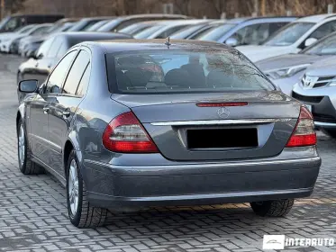 Mercedes E 200