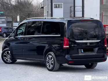 Mercedes V 220