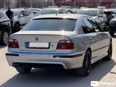 BMW 525