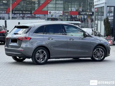 Mercedes B 180